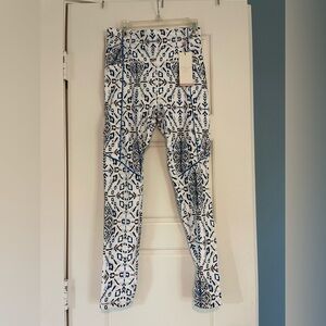 CALIA by Carrie Underwood Patterned Leggings in Blue and White